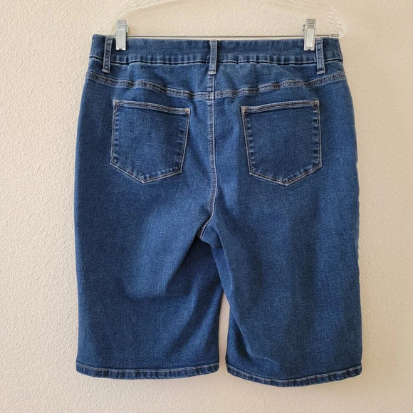 Chicos Bermuda Jean Shorts Womans Size M 1.5 Blue Medium Wash - Picture 6 of 11
